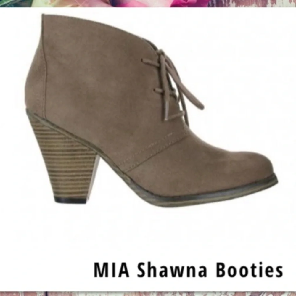 MIA SHAWNA BEIGE / TAUPE BOOTIES 8